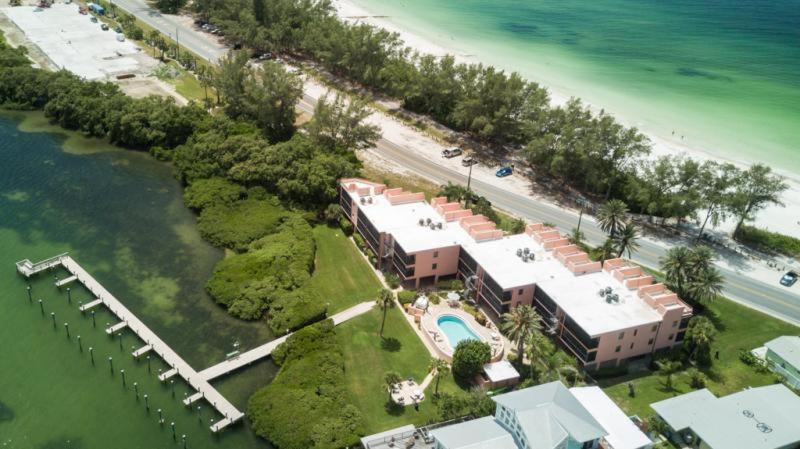 Coquina Moorings Three Bedroom Apartment, 106 Bradenton Beach Exterior photo