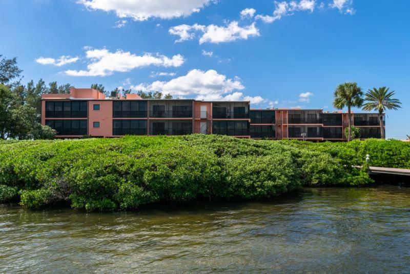 Coquina Moorings Three Bedroom Apartment, 106 Bradenton Beach Exterior photo