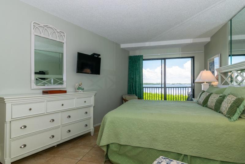 Coquina Moorings Three Bedroom Apartment, 106 Bradenton Beach Exterior photo